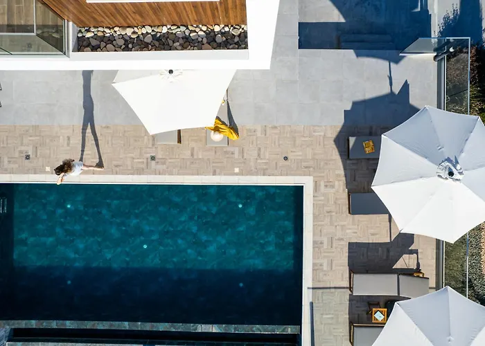 Anais Luxury By Nomads